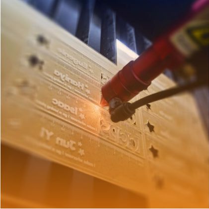 Laser cutting akrilik
